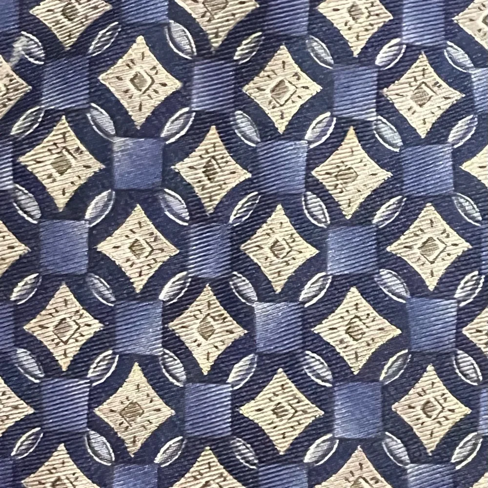 Barrington Geometric Pattern Blue Beige White 100% Silk Necktie